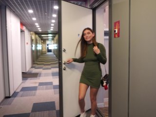 Сосед просит помощь? Помоги ему кончить