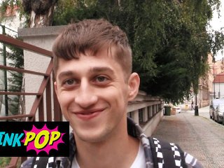 TWINKPOP - молодой работник фастфуда ловко ловит похотливого парня в обмен на немного наличных