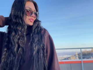 Измена. Курьерша сделала минет моему мужу в общественной парковке торгового центра