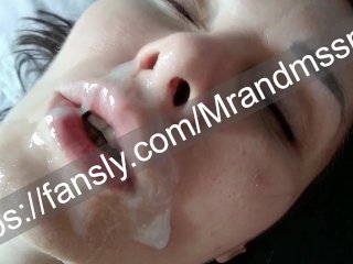 Развратница получила оргазм от спермы на морде