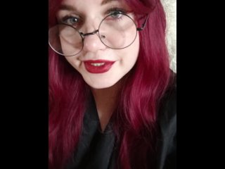 Трахаю себя, потому что ты ничего не стоишь