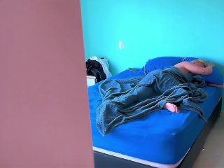 Сюрприз 18 день рождения просыпайся со мной со сводной сестрой мама поймала меня трахающего её большую попку и тугую киску. Часть 1