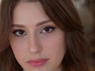 Худая бывшая модель Victoria's Secret. Первый анал на новой работе