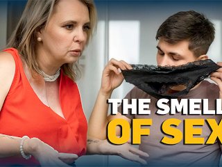 VIP4K. Бухгалтерша с большой попкупо такая легкая в соблазнении