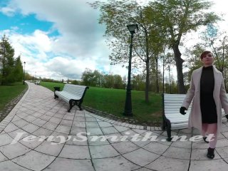 Видео VR с трусиков на публике от Jeny Smith