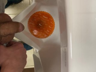 Побежал в общественный туалет после того как пописал себя держа это чрезвычайно стеснение мочевого пузыря ОГРОМНОЕ облегчение стоны #3