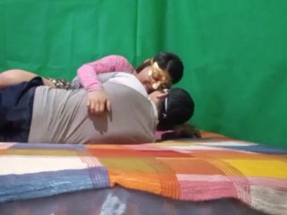 Мой парень узнал что я ему изменяю, и мы наблюдали пока я трахалась интенсивно